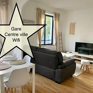 Quimper: T3 Avec Vue Cathédrale Proche Gare Appartement