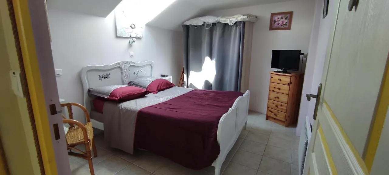 Holiday home Gite Des Huttes Bain-de-Bretagne